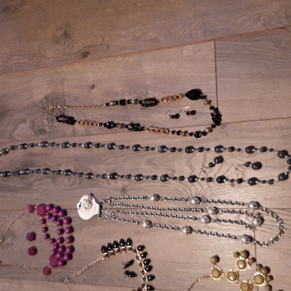 Costume jewelry bundle lot #3 - Picture 7 of 11
